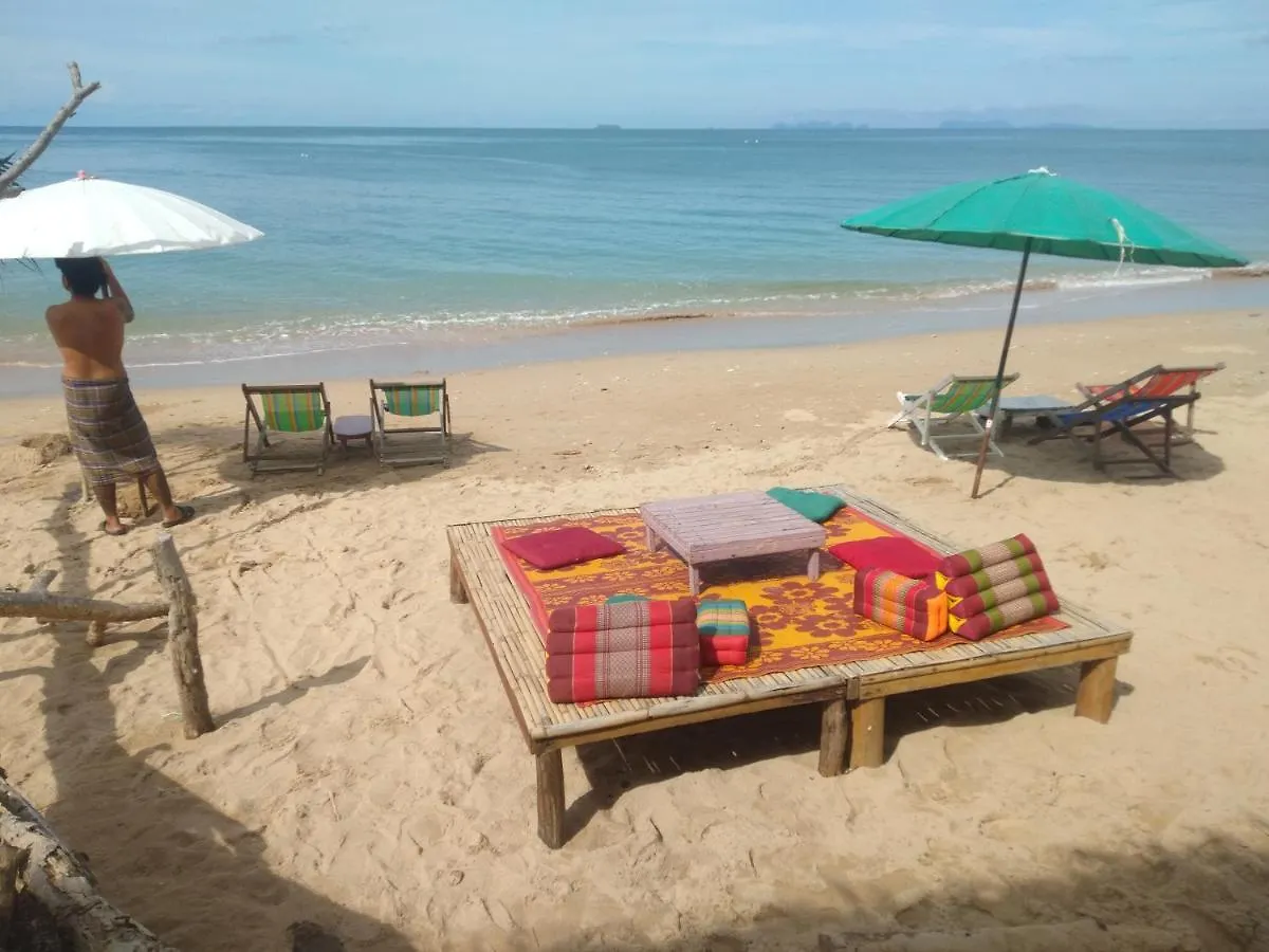 Relax Beach House Restaurant Villa Ko Lanta Semesterbostad